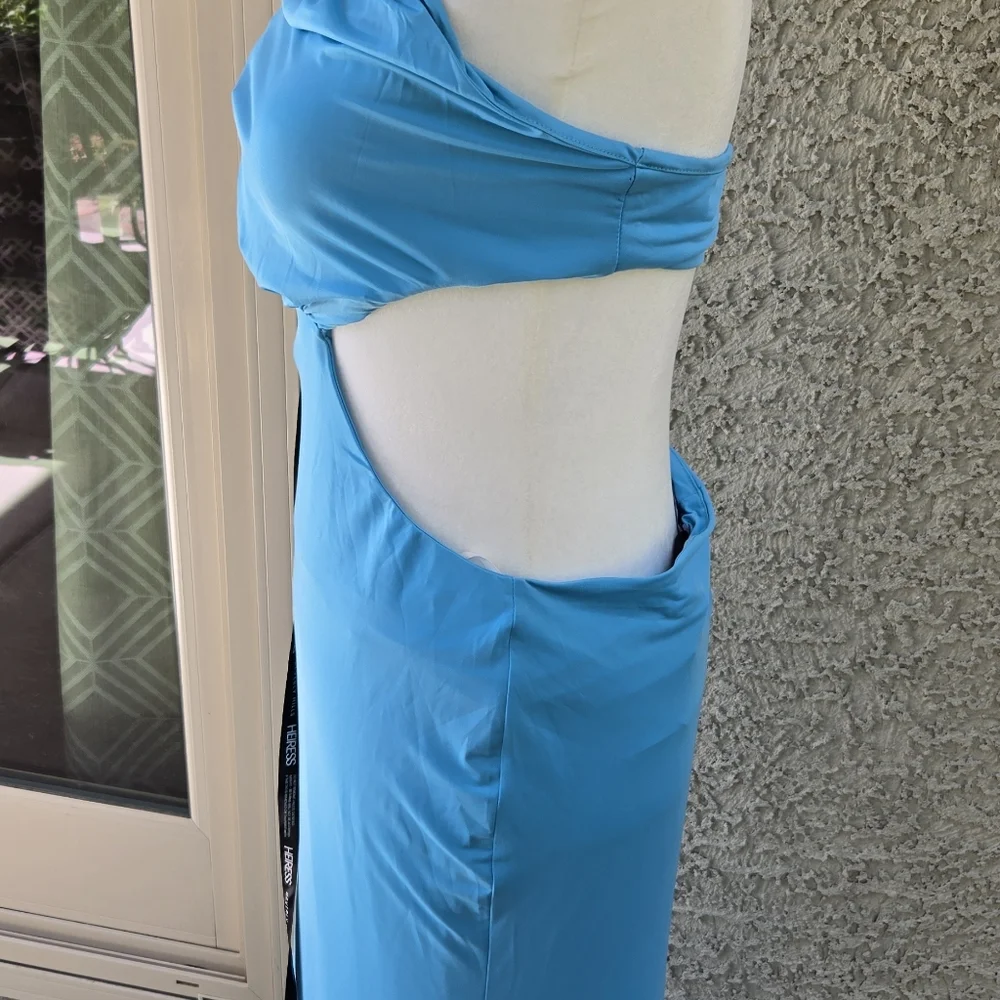 Heiress Beverly Hills Aqua Halter Cutout Evening Dress - Picture 7 of 11